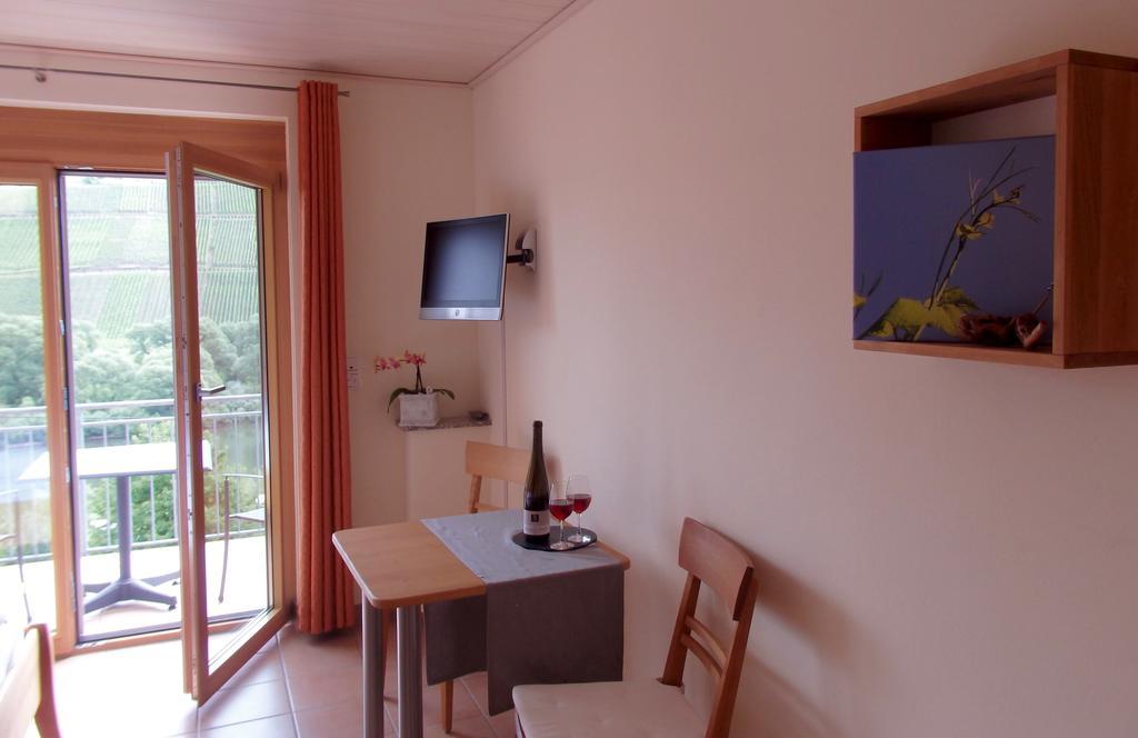 Bed and Breakfast Gastehaus Weingut Arns Reil Exterior foto