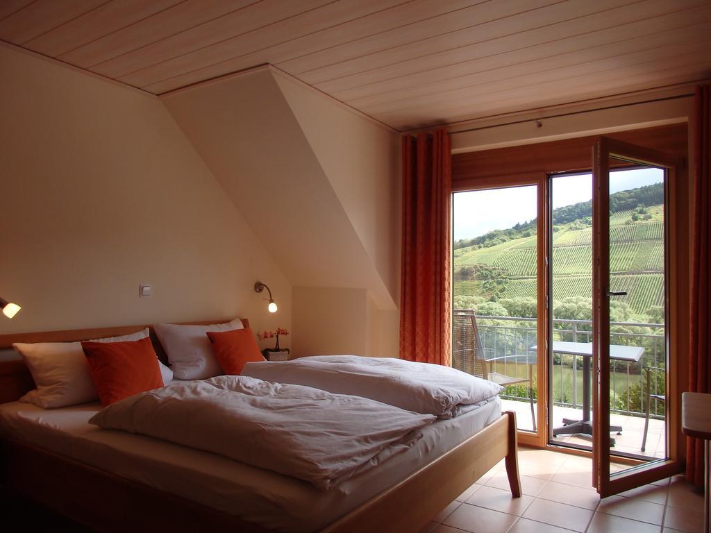 Bed and Breakfast Gastehaus Weingut Arns Reil Exterior foto