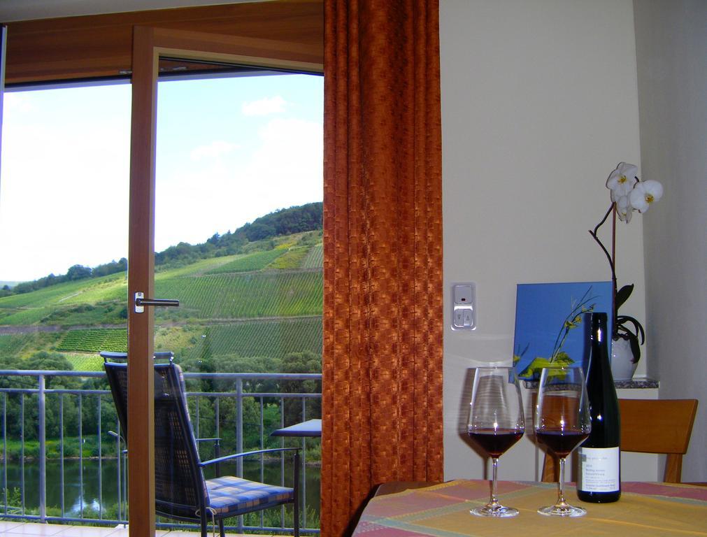 Bed and Breakfast Gastehaus Weingut Arns Reil Exterior foto